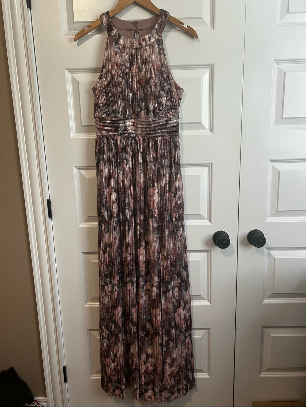 NWT Eliza J Metallic Pleated Halter Maxi Dress in Pink Gown Wedding Formal - Picture 4 of 12